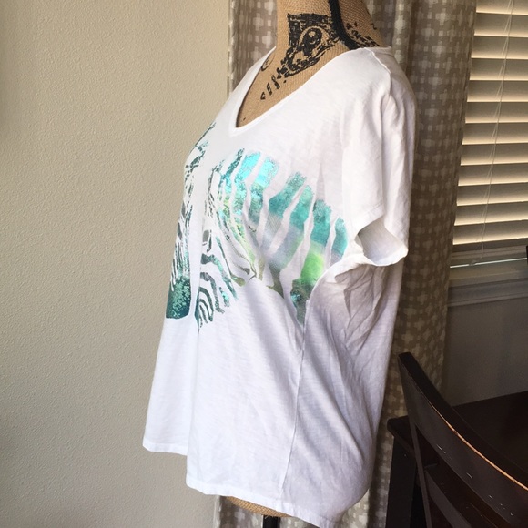 Sonoma Ladies Medium  Zebra Pattern Blouse - Picture 3 of 6